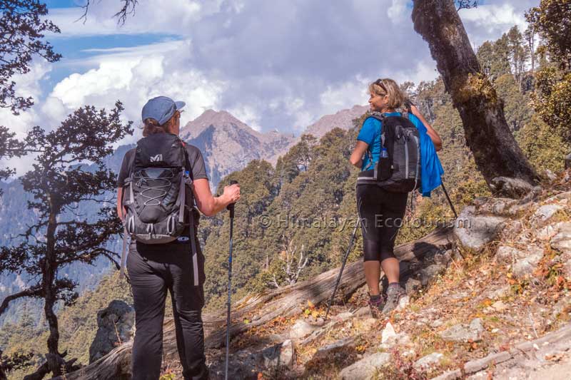 Day hikes in the Great Himalayan National Park