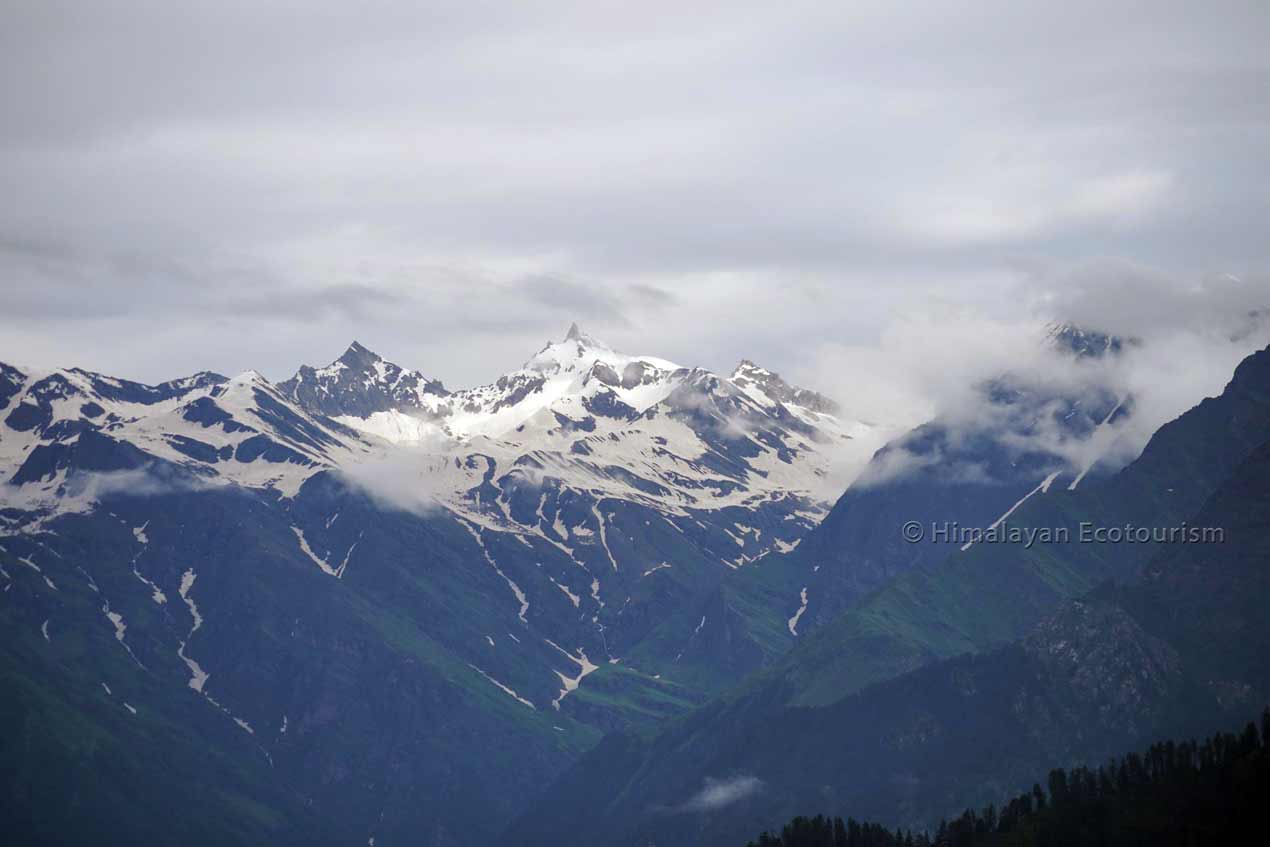 View from Reckong Peo.